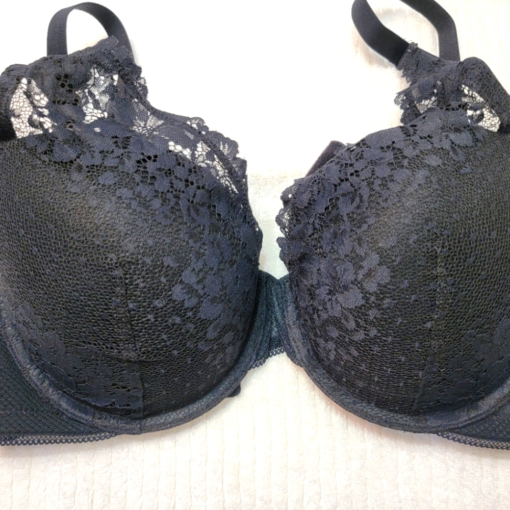 36DD black, lace bra Auden
